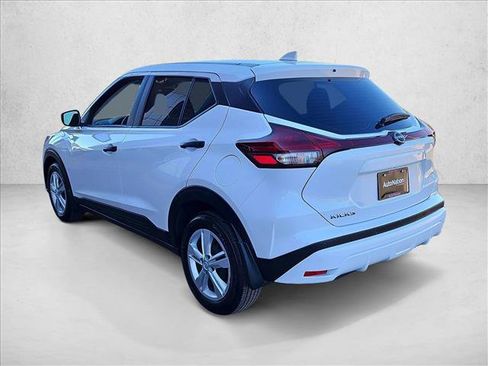 Used 2024 Nissan Kicks S image 8