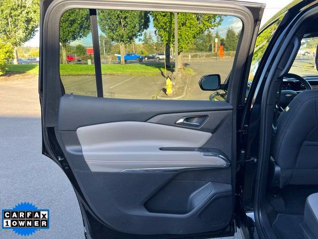 Used 2026 Chevrolet Traverse LT w/ Driver Confidence Package AWD/4WD image 11