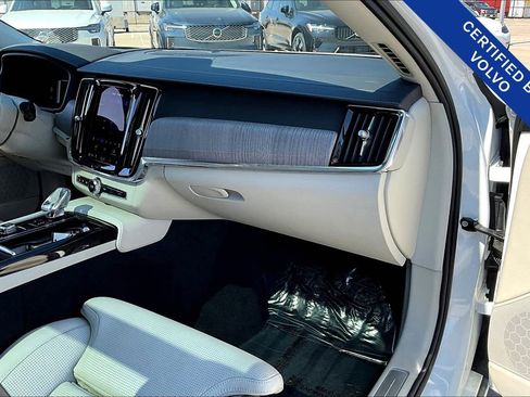 Certified 2024 Volvo S90 T8 Ultimate w/ Lounge Package image 21