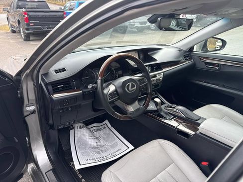 Used 2016 Lexus ES 350 4dr Sdn image 7
