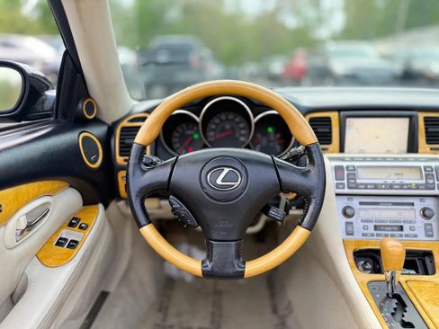 Used 2002 Lexus SC 430 Convertible RWD image 16