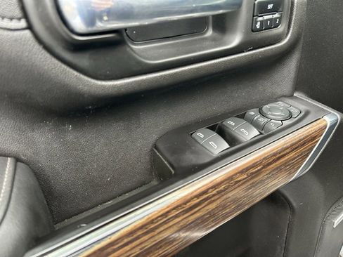 Used 2022 Chevrolet Silverado 3500 High Country w/ Technology Package image 27