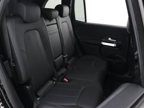 Certified 2022 Mercedes-Benz GLB 250 4MATIC image 32