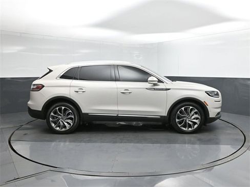 Used 2022 Lincoln Nautilus Reserve w/ Equipment Group 201A image 26