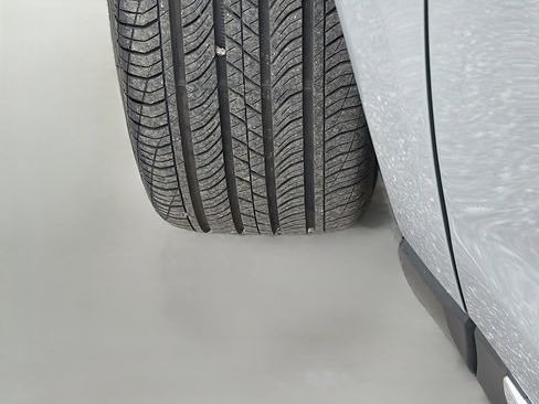 Used 2017 Subaru Forester 2.5i Touring image 42