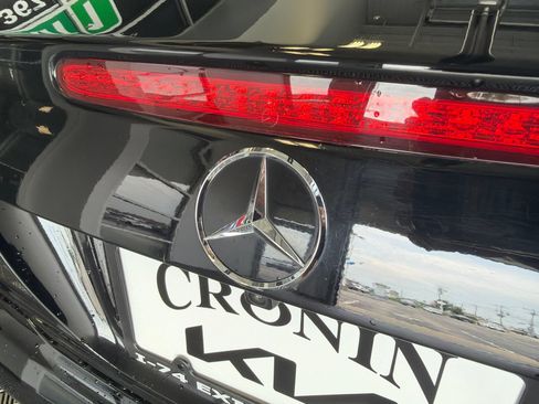 Used 2011 Mercedes-Benz SL 550 image 7