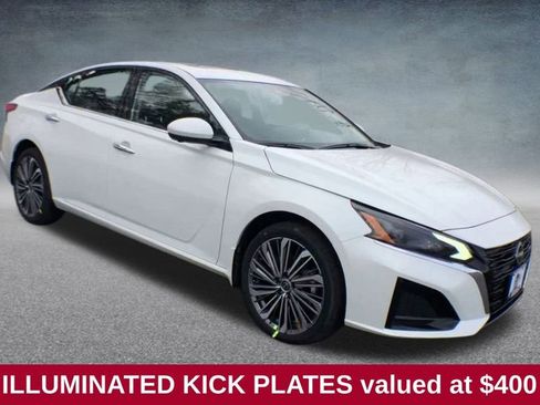 Used 2023 Nissan Altima 2.5 SL image 2