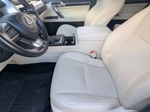 Used 2022 Lexus GX 460 image 18