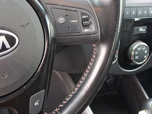 Used 2013 Kia Forte Koup SX w/ Leather Pkg image 22