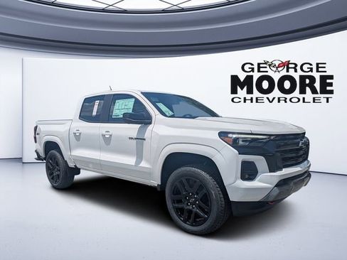 New 2025 Chevrolet Colorado Z71 w/ Technology Package AWD/4WD image 1