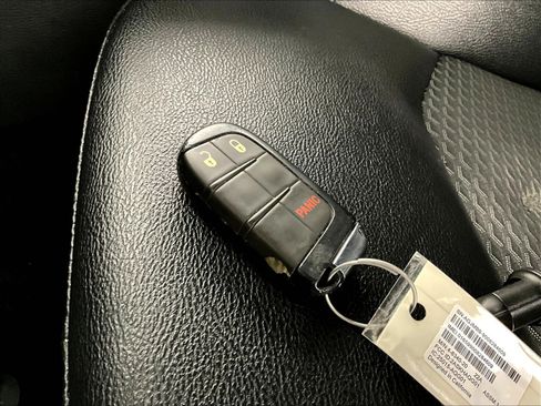 Used 2024 Jeep Compass Latitude w/ Altitude Special Edition AWD/4WD image 33