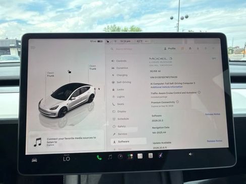Used 2022 Tesla Model 3 Long Range AWD/4WD image 25