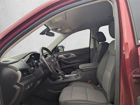 Used 2021 Chevrolet Traverse LT FWD image 12