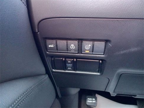 Used 2023 Nissan Armada SL image 25