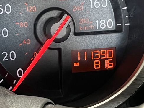 Used 2009 Nissan 370Z Touring w/ Sport Pkg image 7