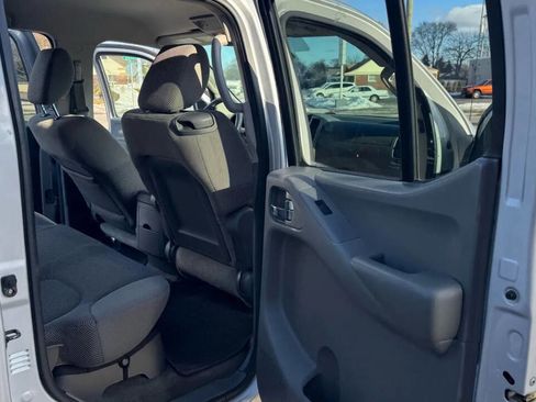 Used 2012 Nissan Frontier SV w/ SV Premium Utility Pkg image 20