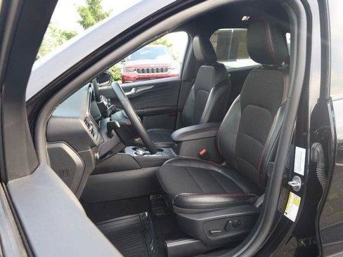 Used 2025 Ford Escape ST-Line AWD/4WD image 8