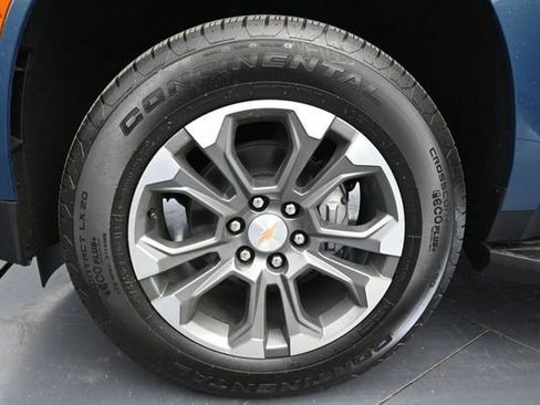New 2026 Chevrolet Tahoe LS w/ LPO, Dark Essentials Package AWD/4WD image 17
