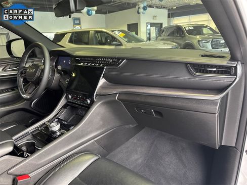 Used 2023 Jeep Grand Cherokee Overland w/ Luxury Tech Group IV image 38