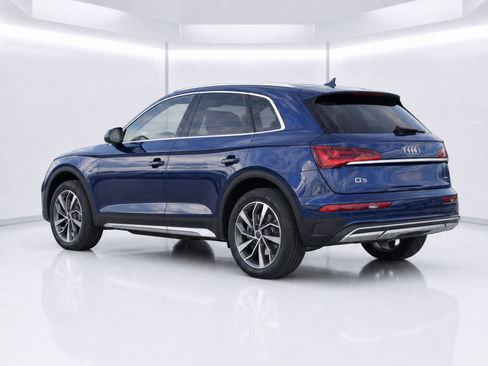 Certified 2021 Audi Q5 2.0T Premium Plus w/ Premium Plus Package AWD/4WD image 3