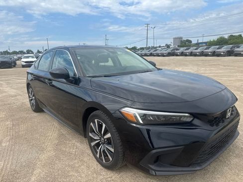 Used 2024 Honda Civic EX-L image 17