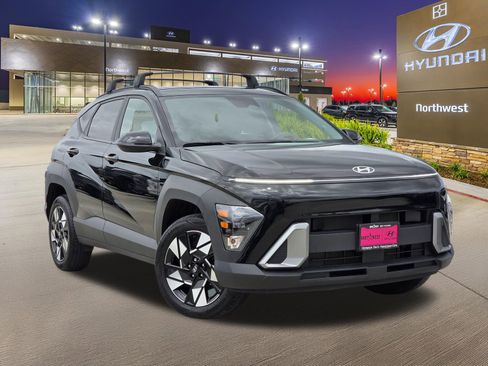 Certified 2024 Hyundai Kona SEL w/ Convenience Package image 3