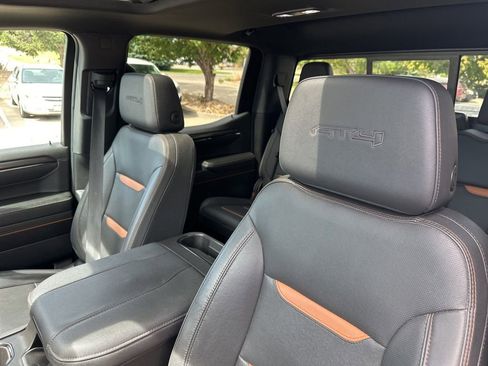 Used 2024 GMC Sierra 1500 AT4 w/ Technology Package AWD/4WD image 14