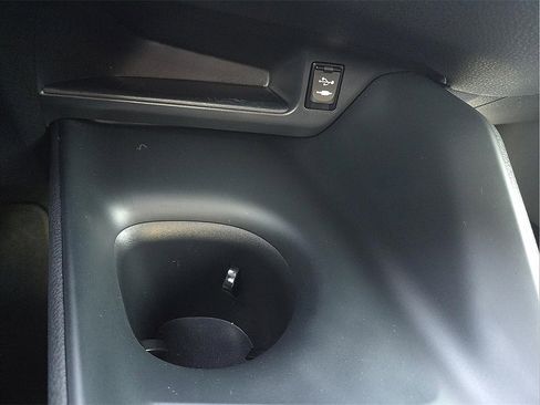 Used 2019 Toyota C-HR LE image 15