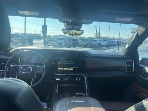 Used 2024 GMC Sierra 2500 Denali Ultimate image 28