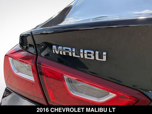 Used 2016 Chevrolet Malibu LT w/ Leather Package FWD image 6