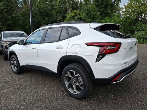 New 2025 Chevrolet Trax LT w/ Driver Confidence Package image 3