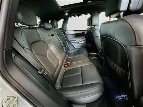 Certified 2026 Porsche Macan AWD/4WD image 24
