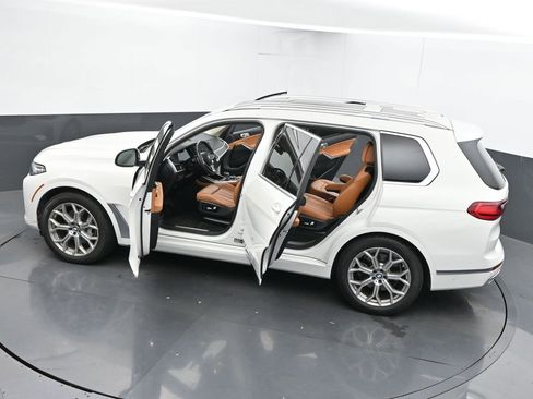 Used 2022 BMW X7 xDrive40i w/ Executive Package image 56