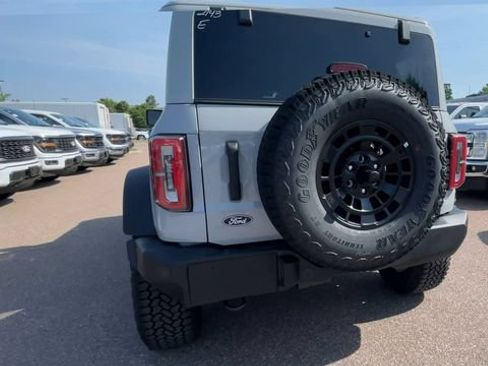 New 2026 Ford Bronco Outer Banks w/ Sasquatch Package AWD/4WD image 3
