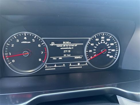 Used 2023 Kia Sorento S image 10