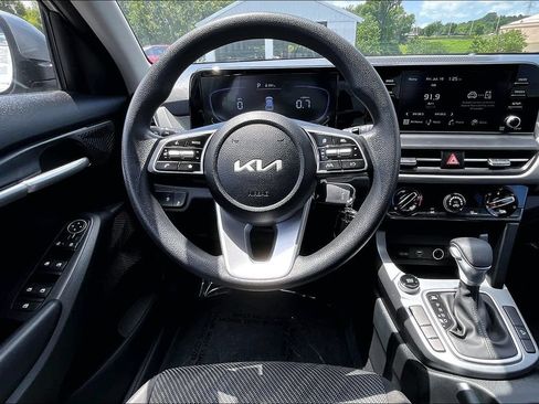 Used 2026 Kia Seltos LX FWD image 10