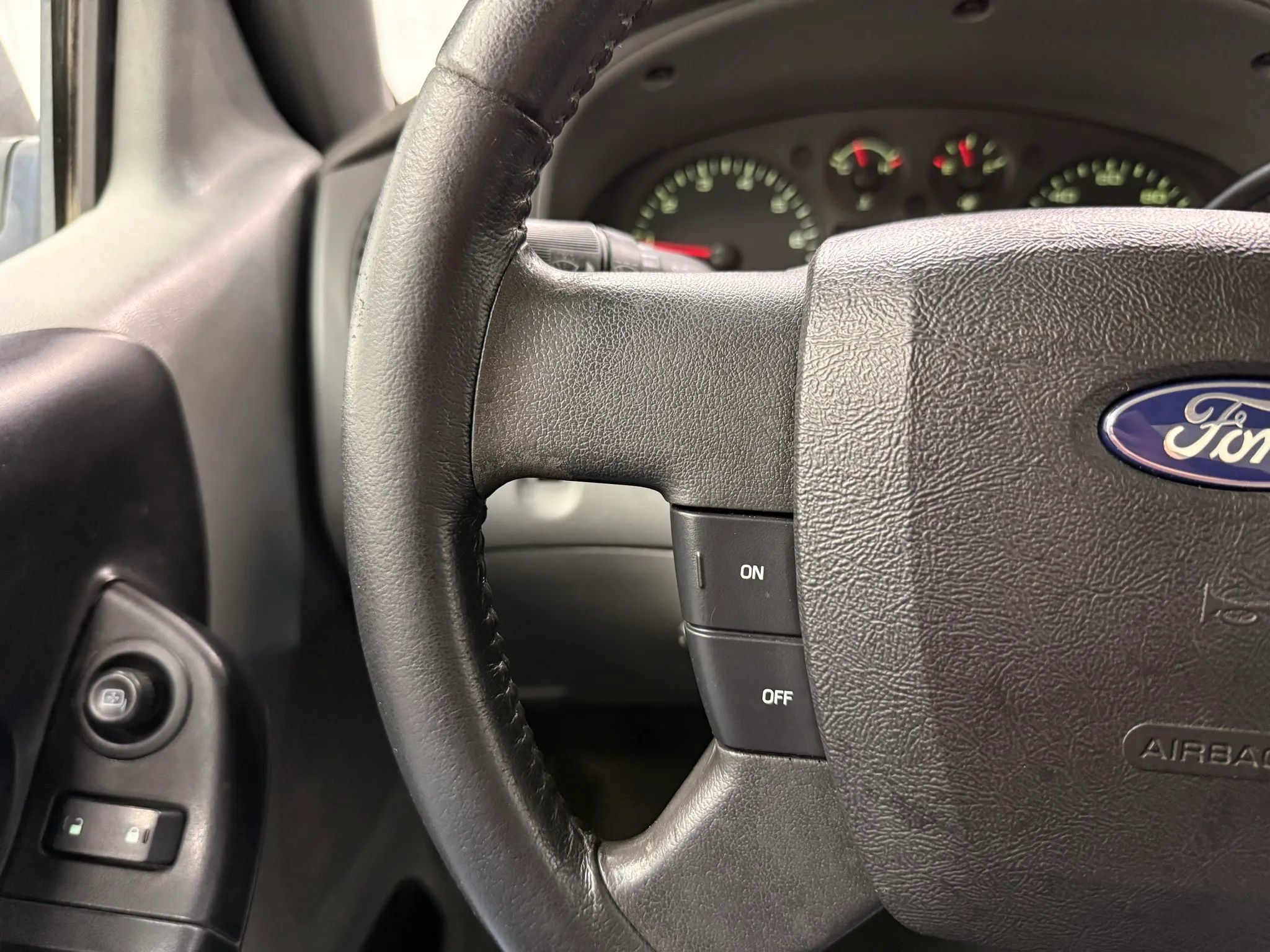 Used 2009 Ford Ranger FX4 AWD/4WD image 24