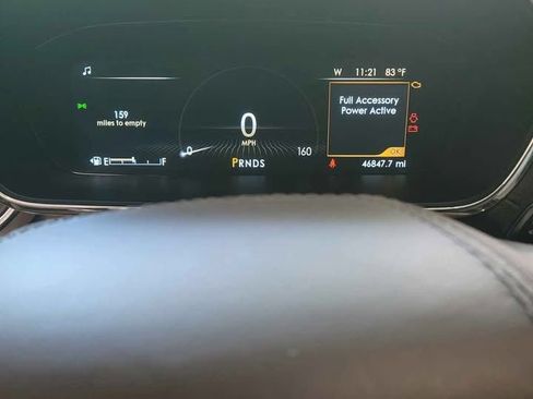 Used 2020 Lincoln Continental w/ Premium Package FWD image 5
