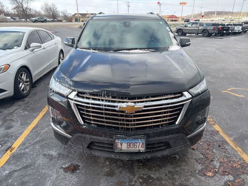 Used 2023 Chevrolet Traverse High Country image 3