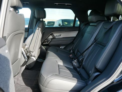 New 2025 Land Rover Range Rover Sport Dynamic SE image 5