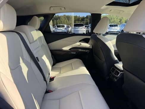 Used 2023 Lexus RX 350h image 16