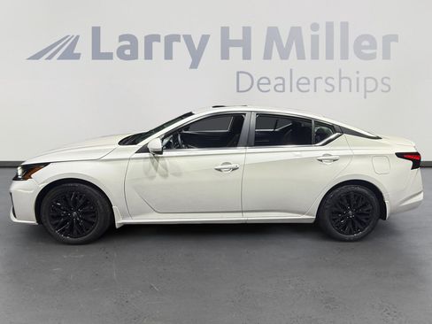 New 2026 Nissan Altima 2.5 SV image 2