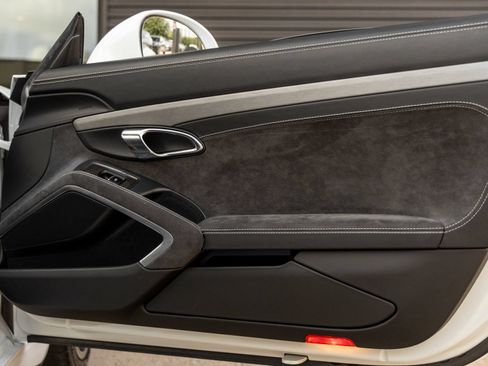 Certified 2014 Porsche 911 GT3 RWD image 33