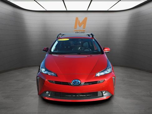 Used 2022 Toyota Prius Limited w/ Premium Convenience Package FWD image 5