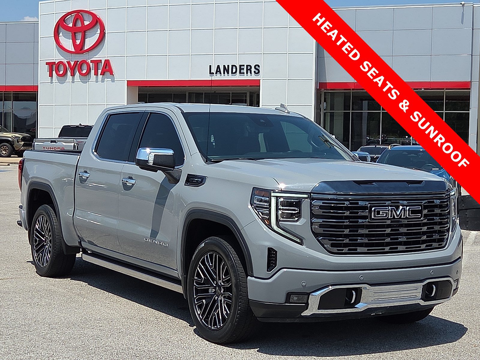 Used 2024 GMC Sierra 1500 Denali Ultimate AWD/4WD image 1