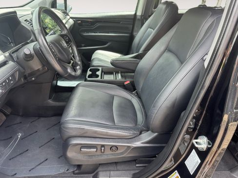 Used 2023 Honda Odyssey Touring image 9