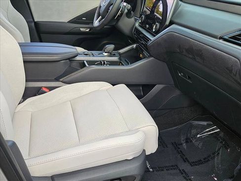 Used 2026 Lexus TX 550h AWD Plug-In Hybrid w/ Technology Package image 20