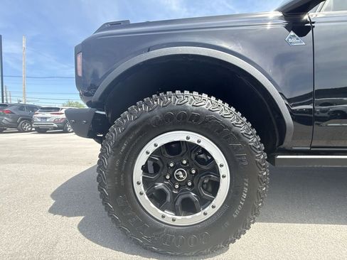 Used 2024 Ford Bronco Black Diamond w/ Sasquatch Package AWD/4WD image 10