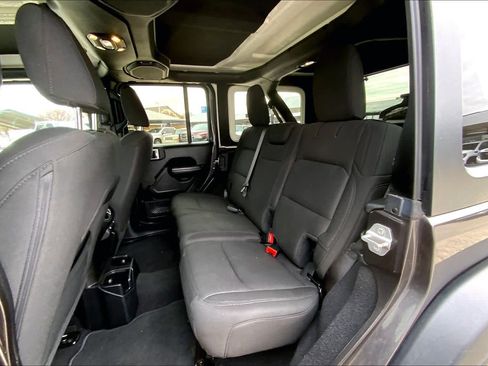 Used 2020 Jeep Wrangler Unlimited Sport image 18
