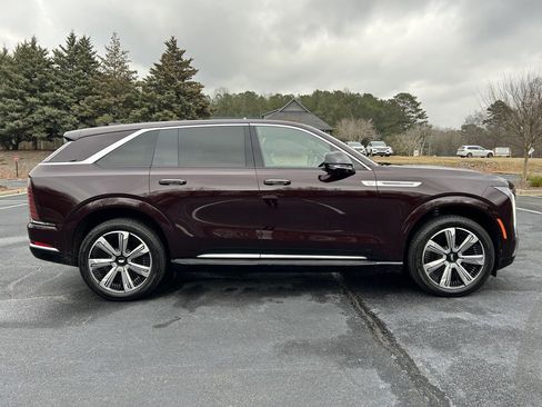 Used 2025 Cadillac Escalade IQ Luxury 2 w/ LPO, Premium Carpet Package image 24